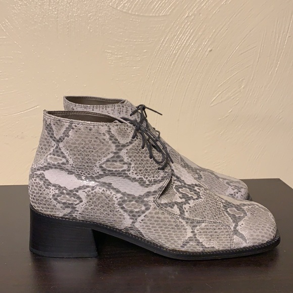 Vintage Henry Ferrera Snake Print Ankle Boots size 10 - Picture 10 of 16